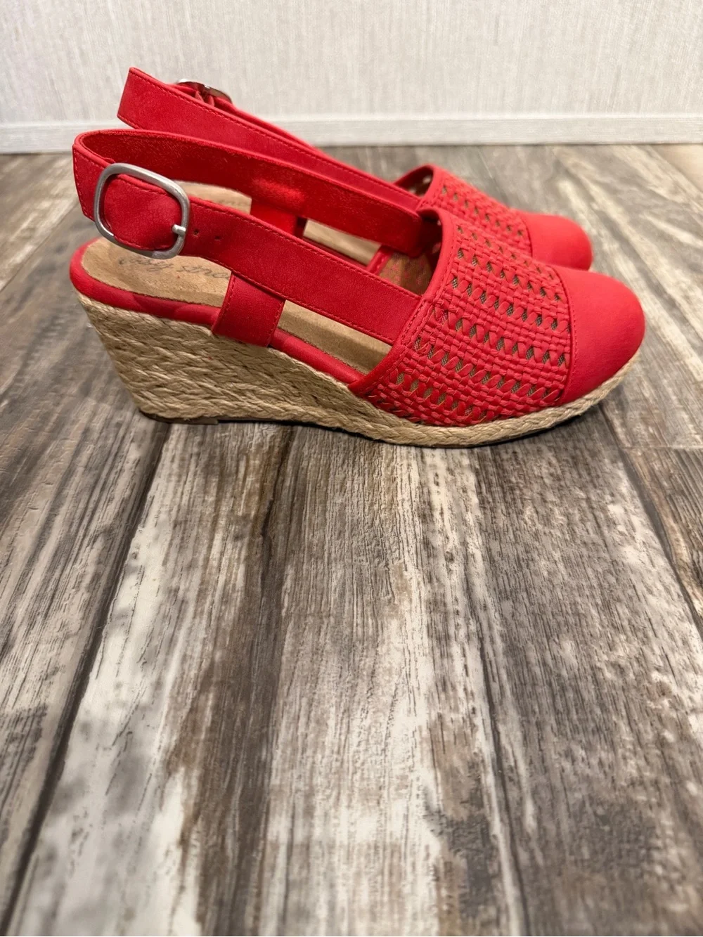 easy street Red Woven Espadrille Slingback Wedge Size 7